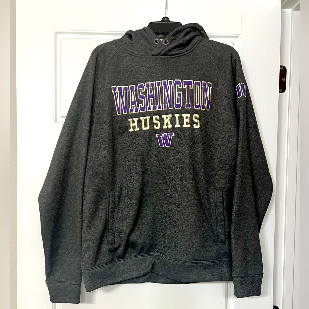 Washington State Huskies sweatshirt